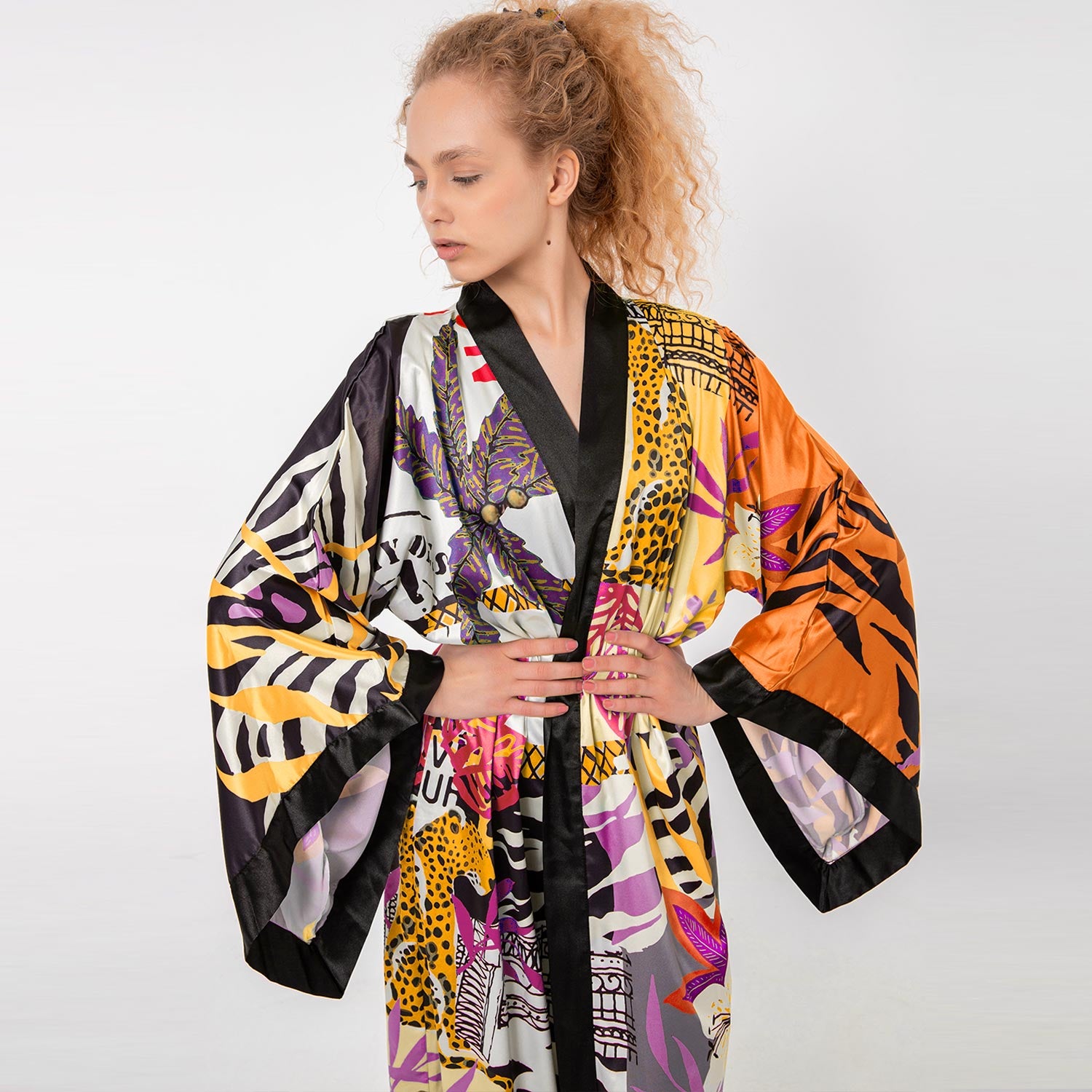 HOLLY KIMONO