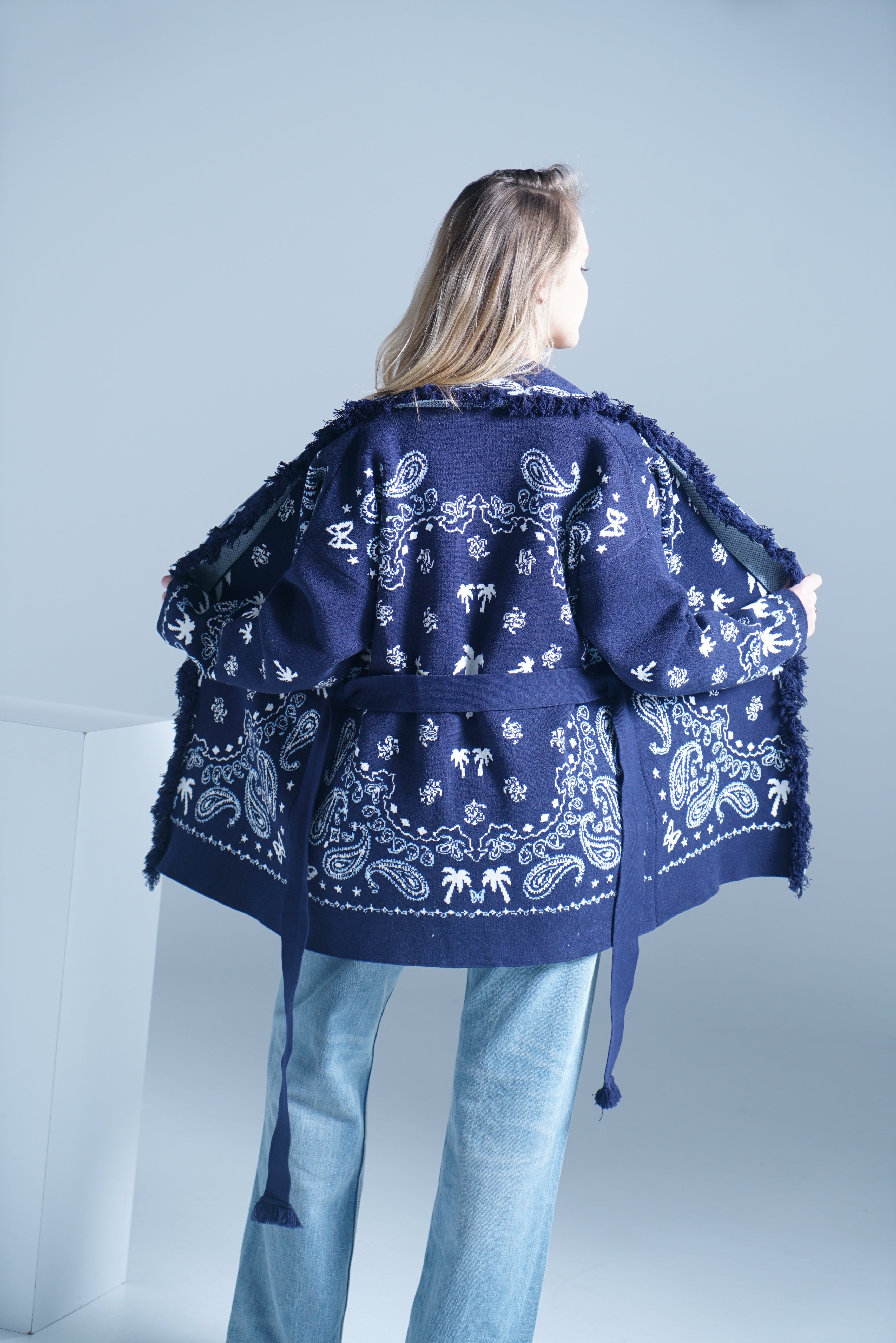 NAVY PAISLEY HIRKA