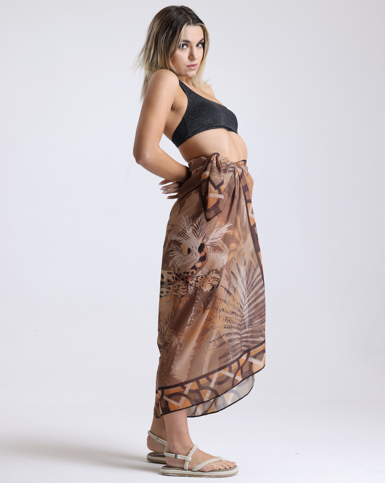 LEOA PAREO